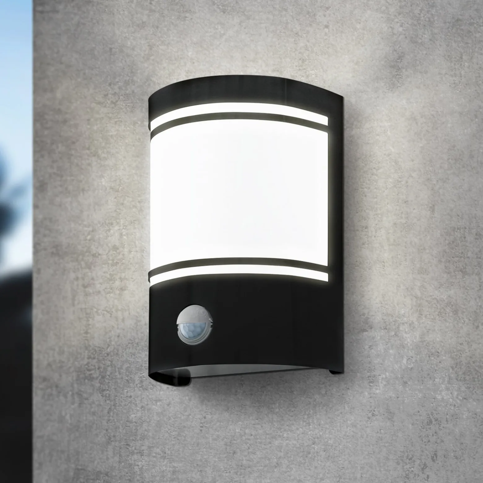 Außenwandlampe Cerno mit Bewegungsmelder, schwarz