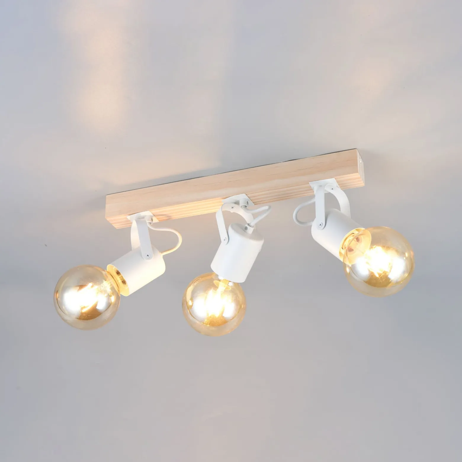 Deckenleuchte Lynar, weiß, Holz, Metall, Länge 42 cm 3-flg.