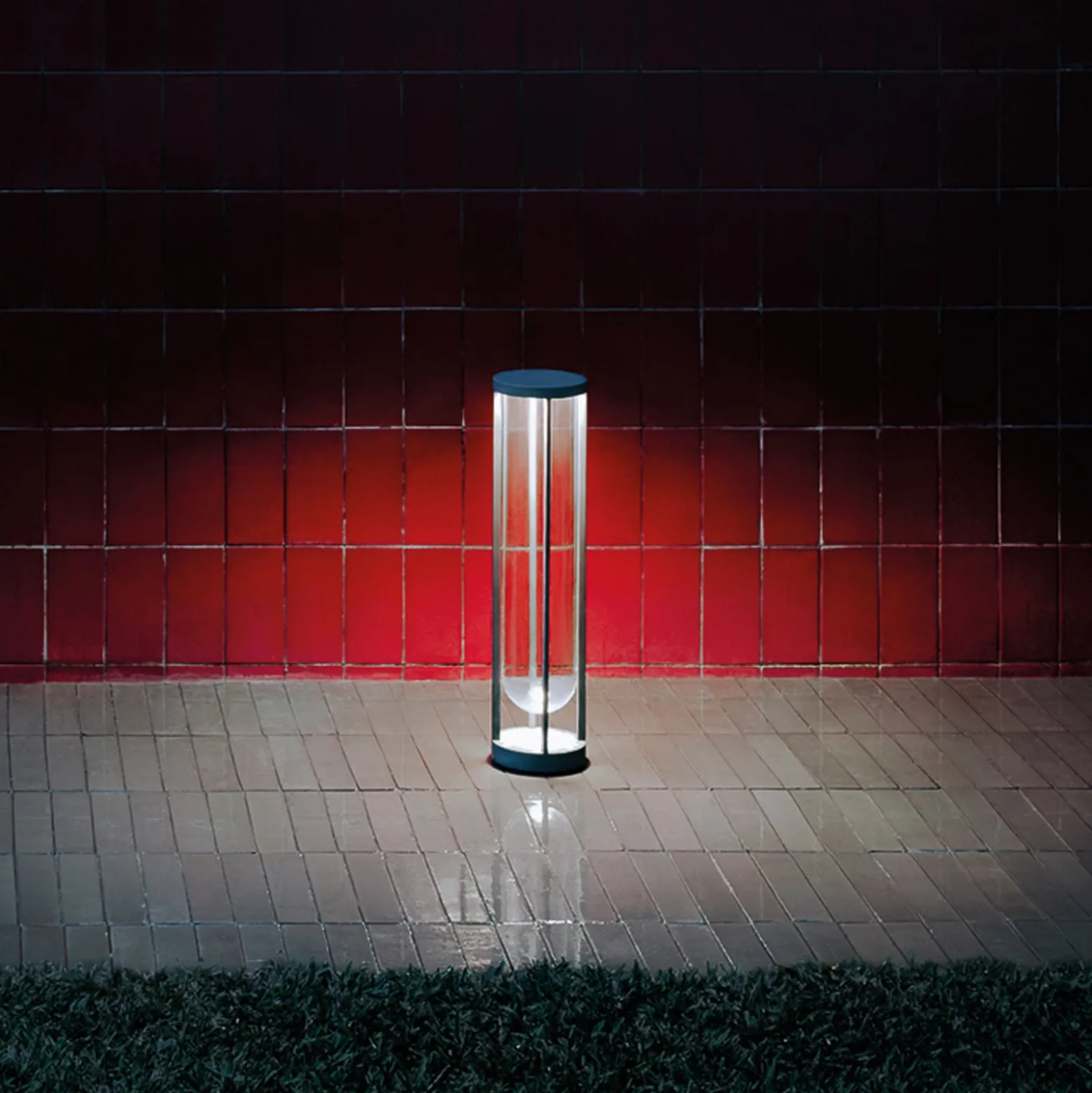 FLOS In Vitro Bollard 1, 2.700 K, 40 cm, hellgrün