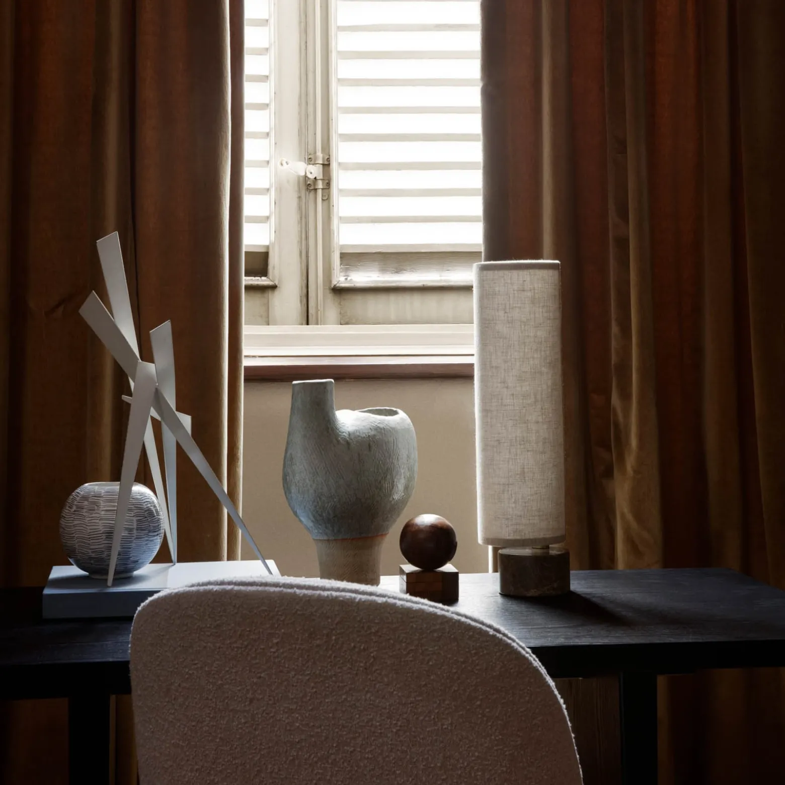 GUBI Unbound LED-Tischlampe canvas