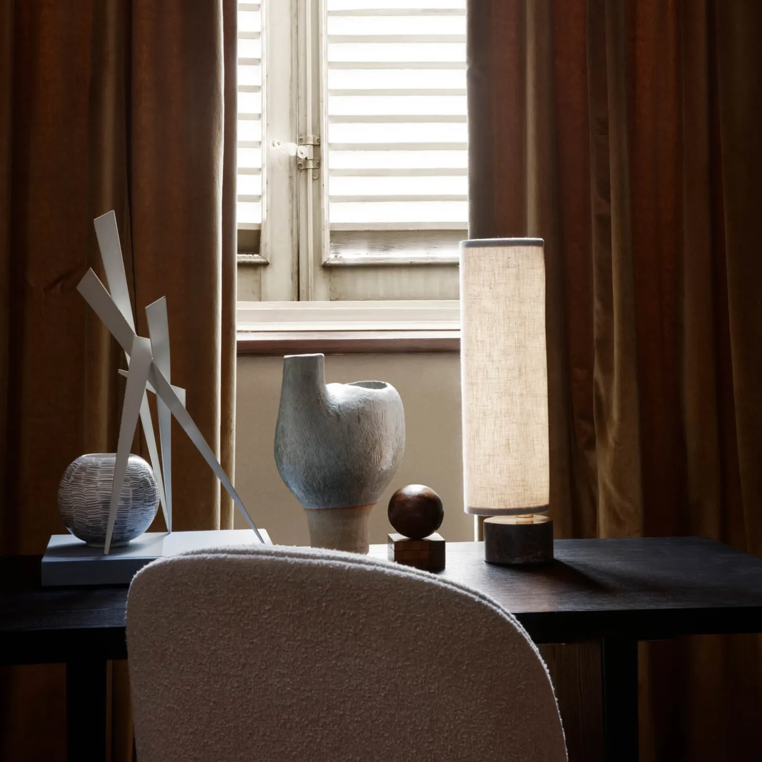 GUBI Unbound LED-Tischlampe canvas