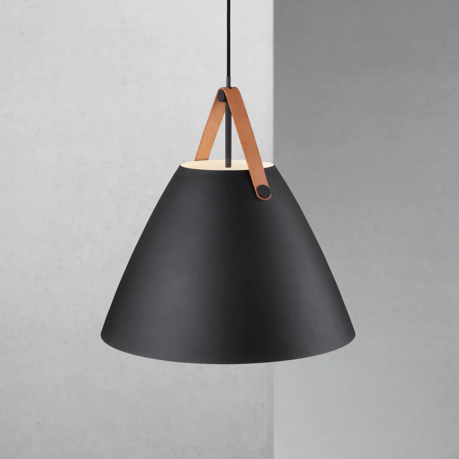 Hängeleuchte Strap mit Metallschirm Ø 48cm schwarz