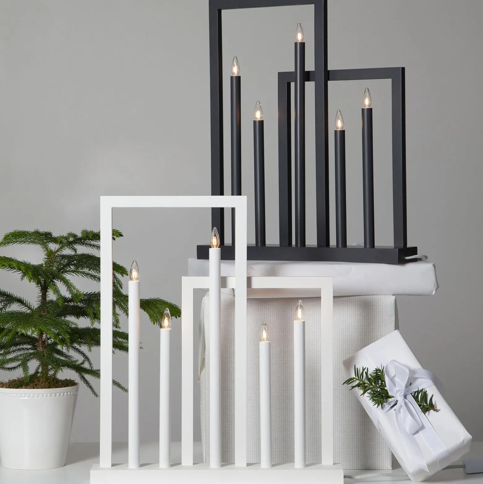 Holz-Fensterleuchter Frame, 5-flammig, weiß