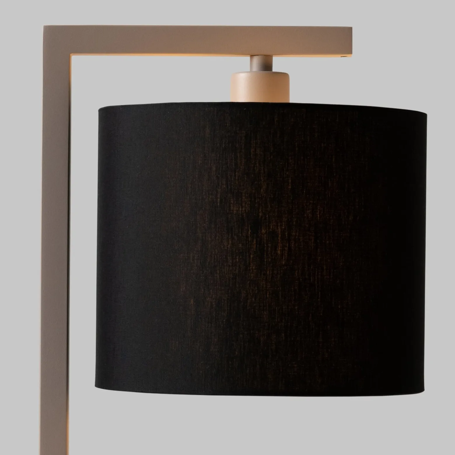 IT'S ABOUT ROMI Tischlampe Boston, schwarz/sandfarben