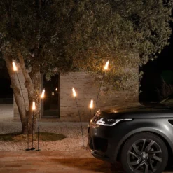 Karman Nilo LED-Erdspießleuchte, Höhe 220 cm