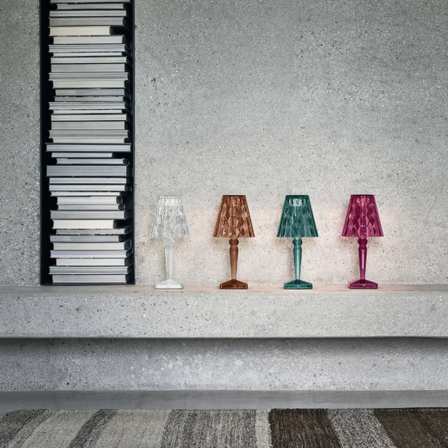 Kartell Big Battery - Tischlampe IP54, cola