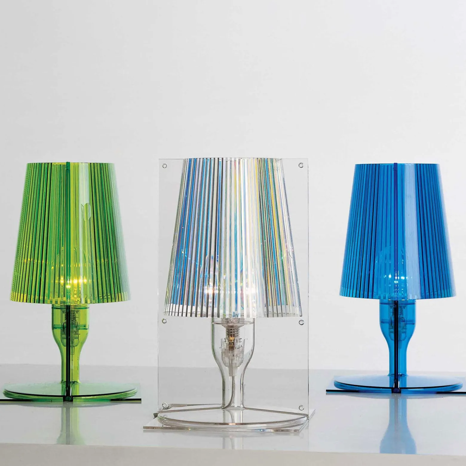 Kartell Take Designer-Tischleuchte, olivgrün