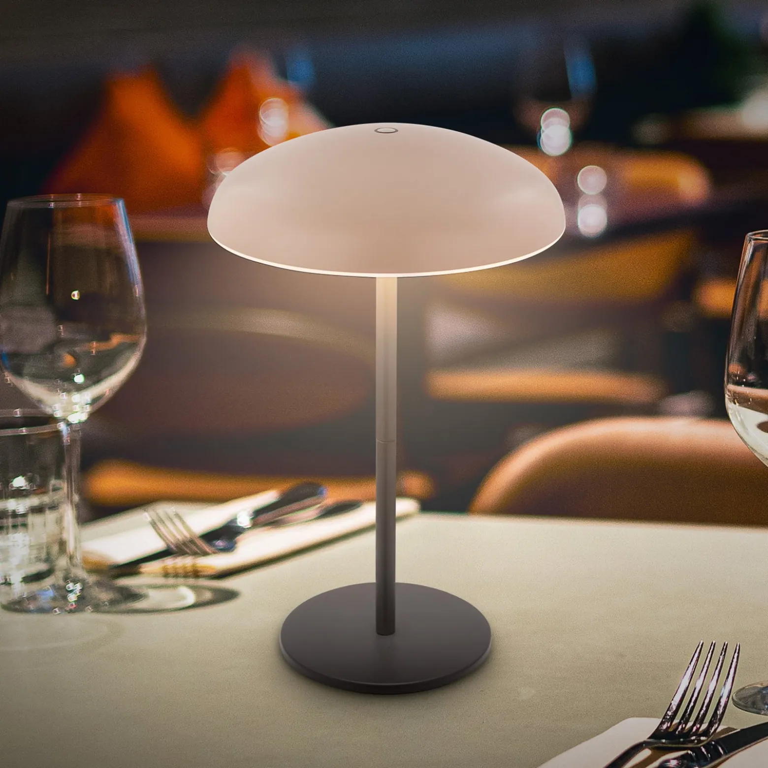 LED-Akku-Tischlampe Brilo unplugged Caxa 30, beige/anthrazit