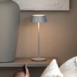 LED-Akku-Tischlampe Menton, grau, Höhe 27 cm, IP54, USB