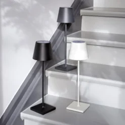 LED-Akkutischlampe Nuindie, USB-C, graphit, IP54, dimmbar