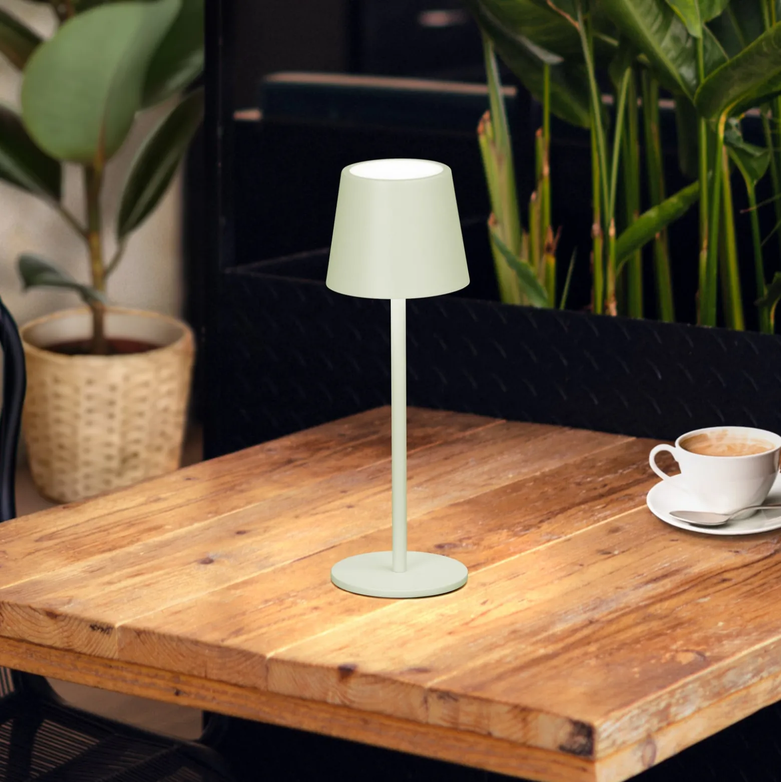 LED-Akku-Tischleuchte Roxi, mintgrün, Metall, IP54, Dimmer