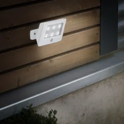LED-Außenstrahler Kollig mit Sensor, IP54, weiß