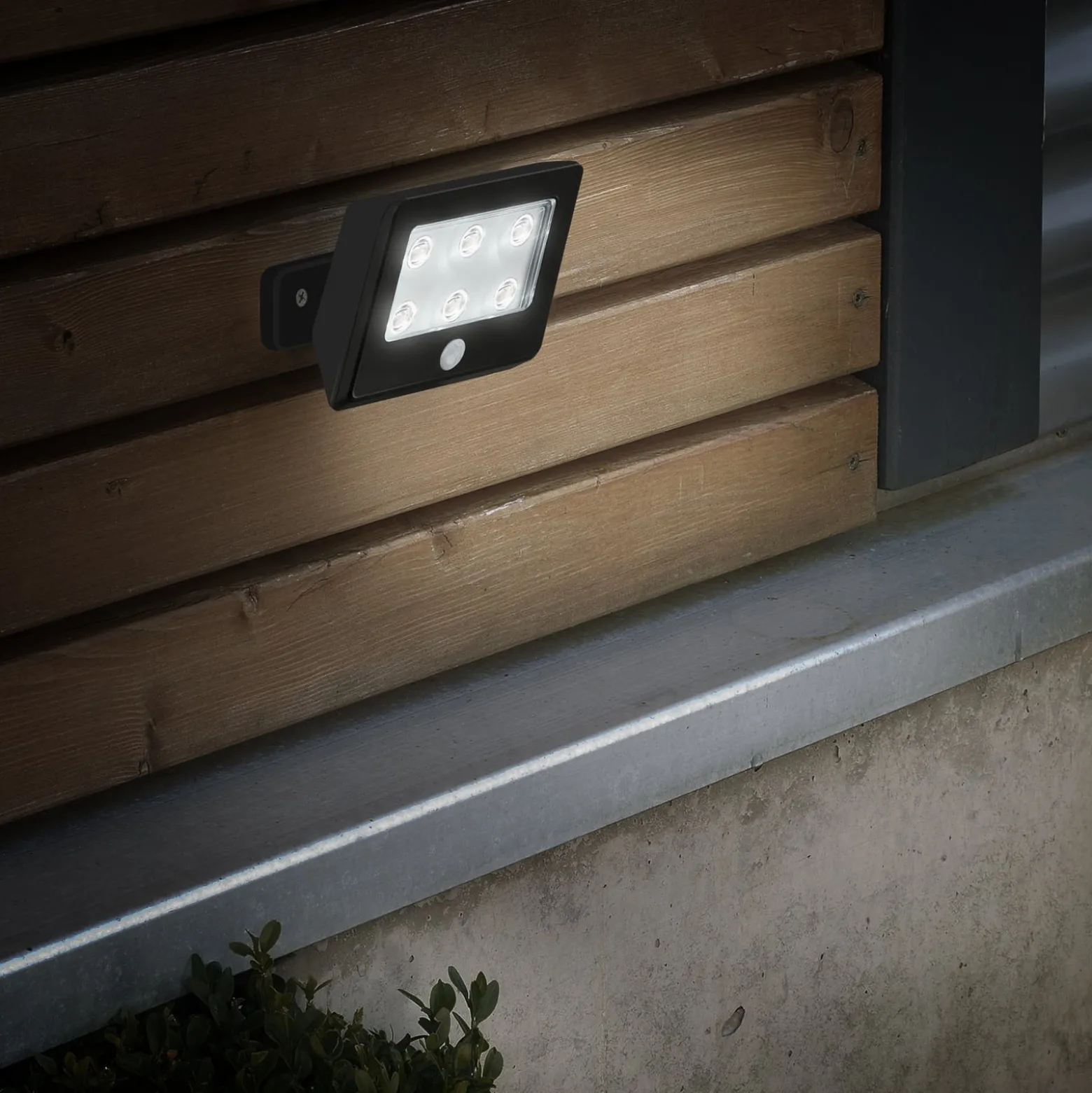 LED-Außenstrahler Kollig mit Sensor, IP54, schwarz