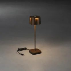 LED-Dekoleuchte Nice, USB-Ladeanschluss, rost