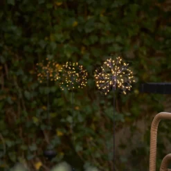 LED-Solarleuchte Firework mit Erdspieß, 85 cm