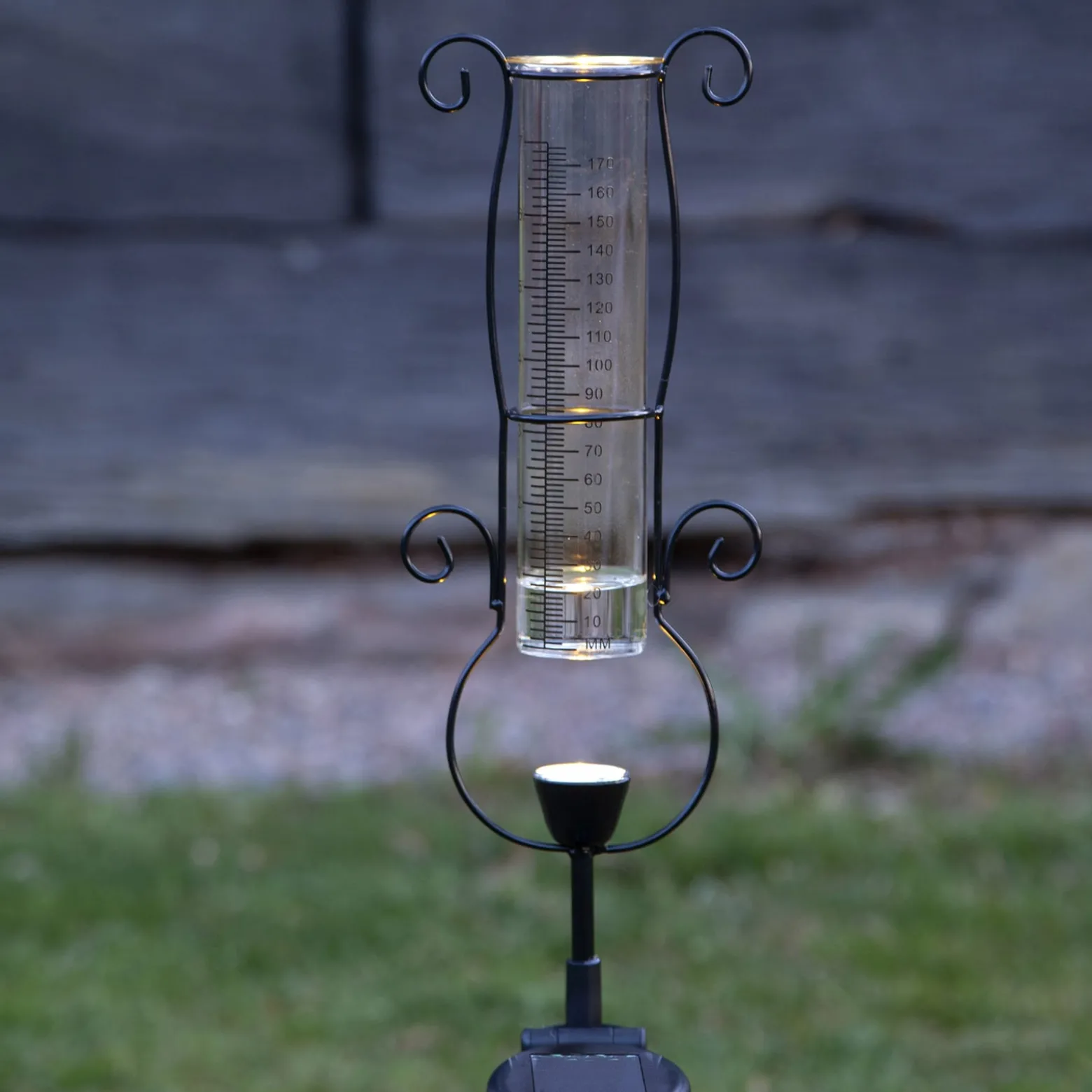 LED-Solarleuchte Pluvio mit Regenmesser