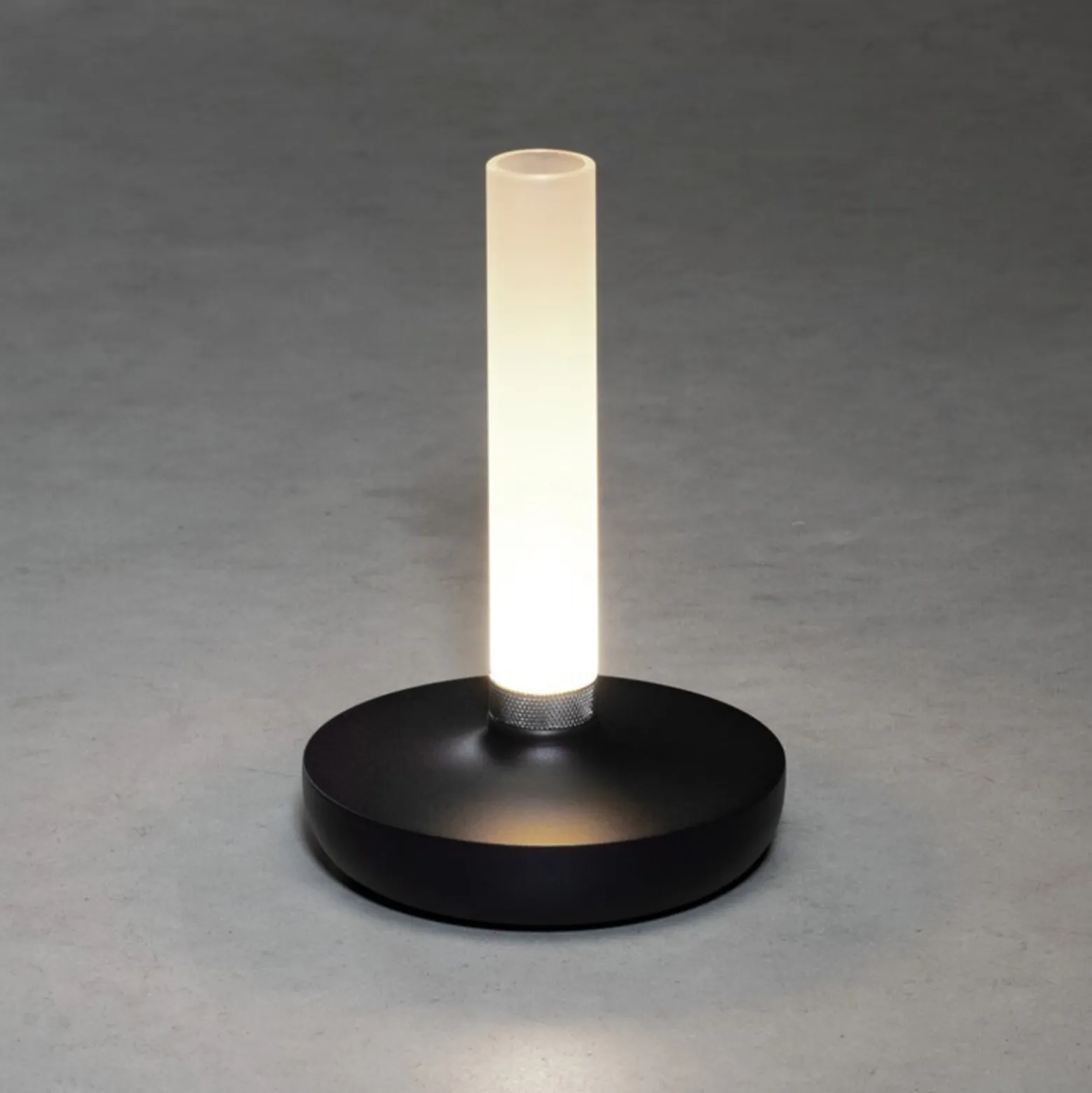 LED-Tischleuchte Biarritz IP54 Akku, CCT, schwarz