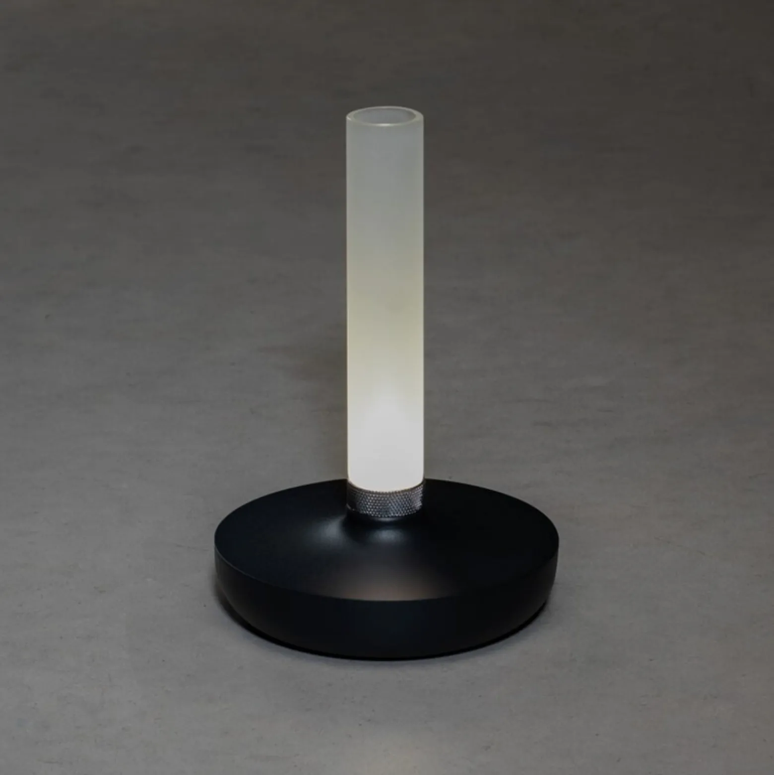LED-Tischleuchte Biarritz IP54 Akku, CCT, schwarz