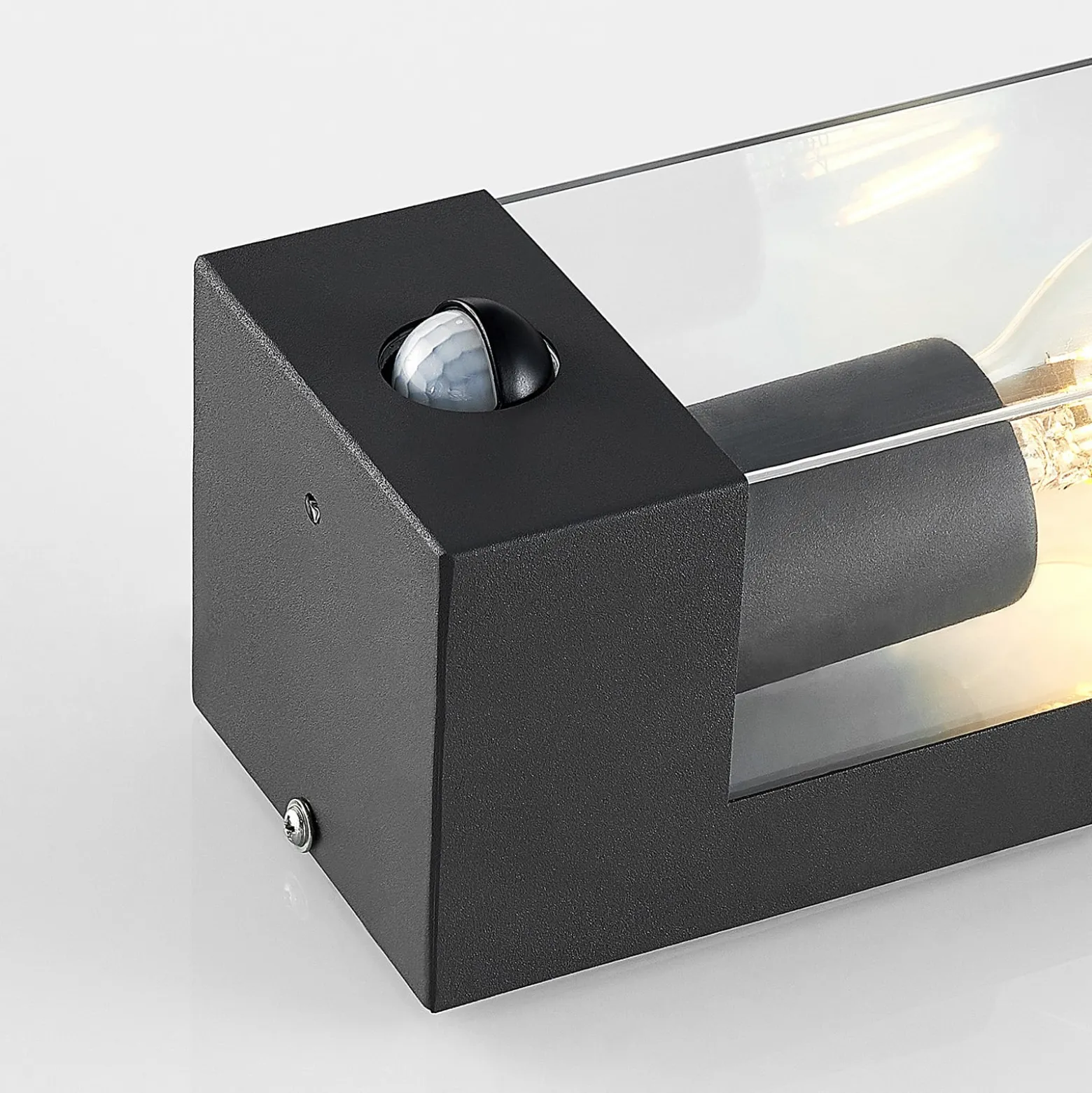 Lindby Außenwandlampe Tilian, Sensor, Höhe 25 cm, anthrazit