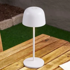 Lindby LED-Akku-Tischleuchte Arietty, weiß, dimmbar, IP65