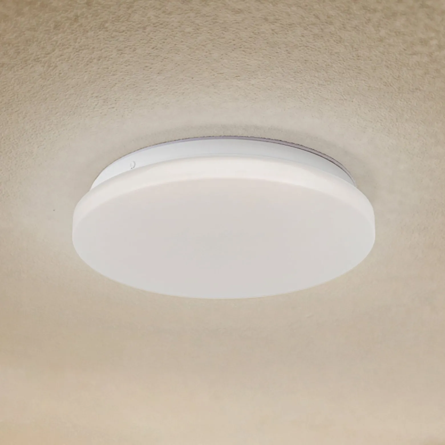 Lindby LED-Außendeckenleuchte Kirkola, 4000 K, Ø 26 cm, weiß