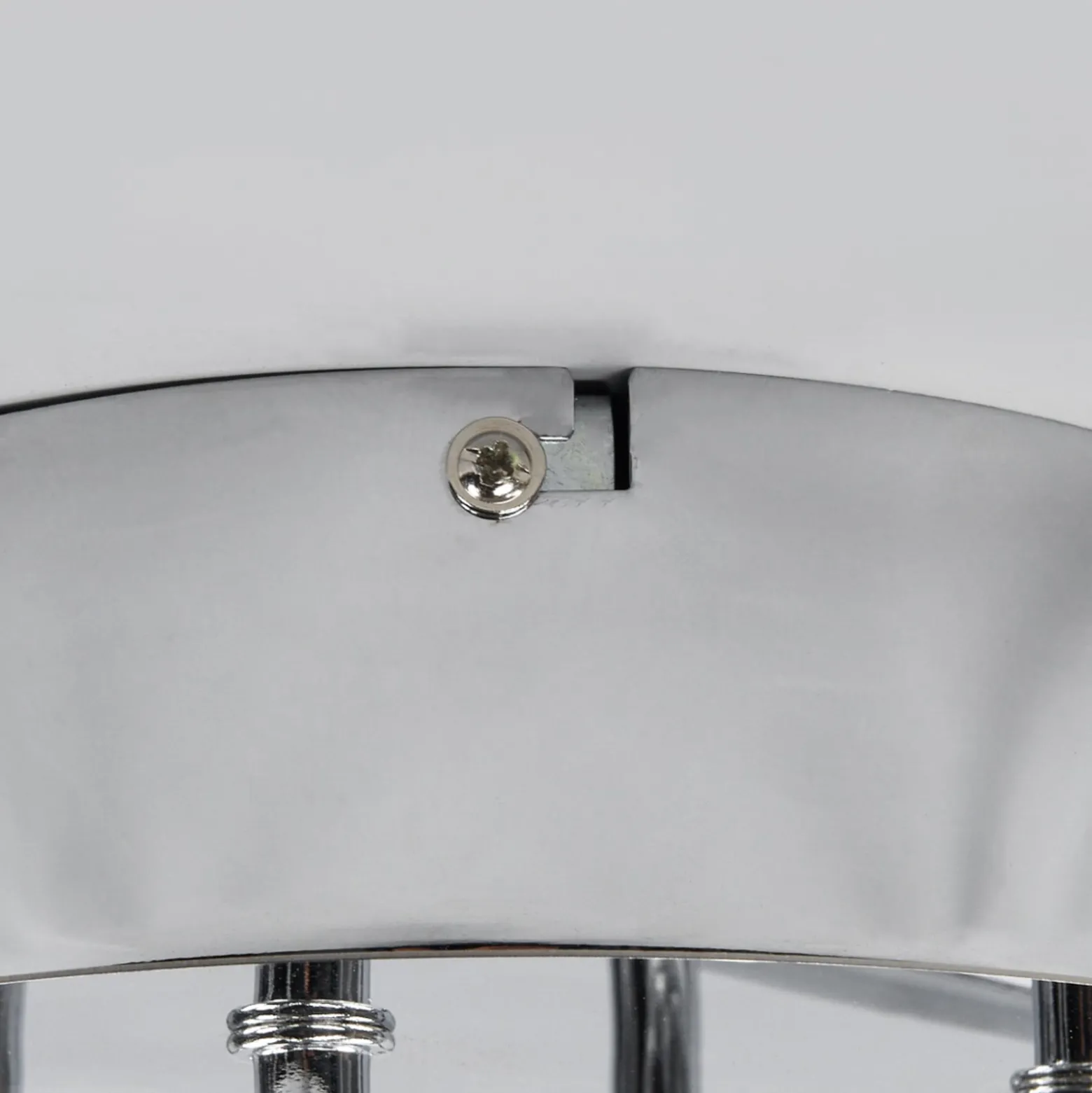 Lindby LED-Deckenlampe Yael, chromfarben, Metall, 67 cm lang