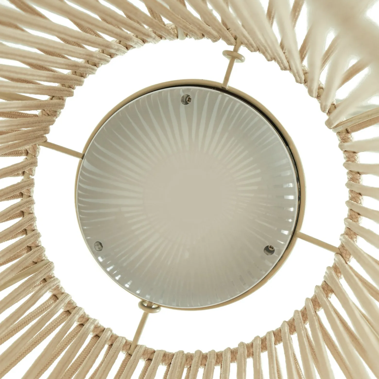 Lindby LED-Solarhängelampe Austas, beige, Ø 32 cm, USB, IP54