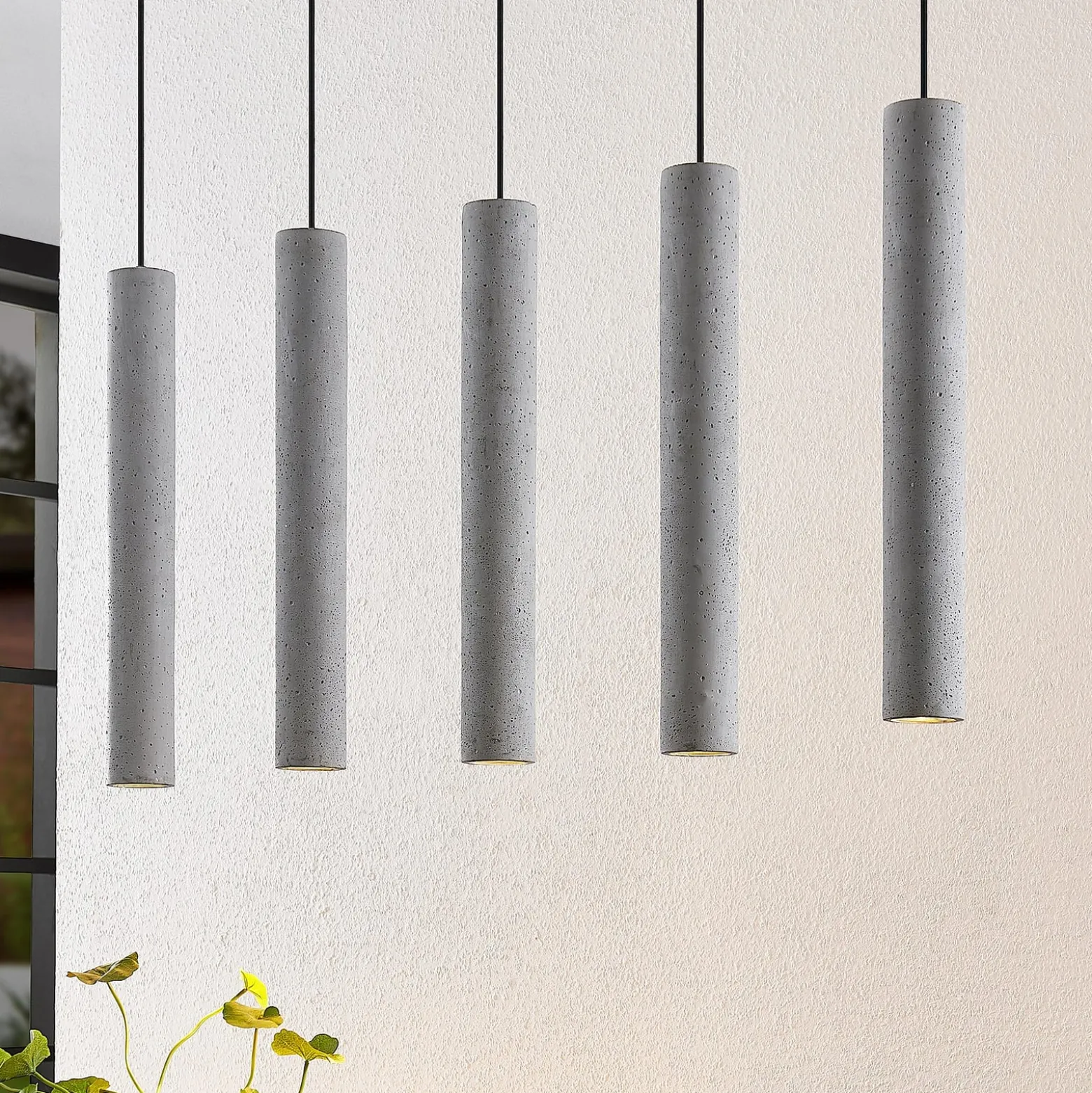 Lindby Pendellampe Concretto, 100 cm, grau, 5-flg., Beton