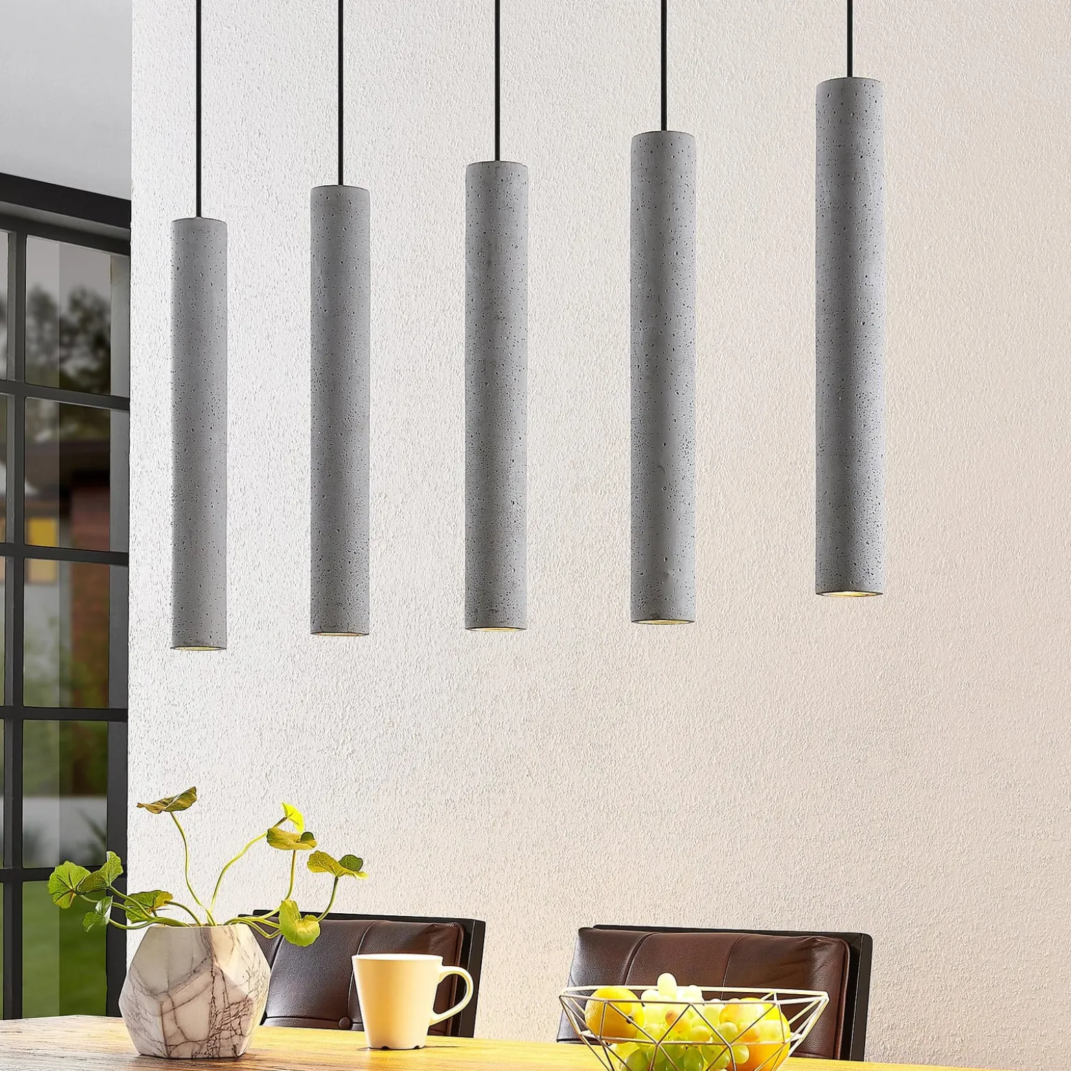 Lindby Pendellampe Concretto, 100 cm, grau, 5-flg., Beton
