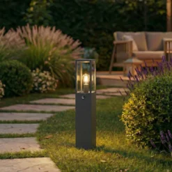 Lindby Wegeleuchte Peldar, anthrazit/klar, 80 cm, Sensor