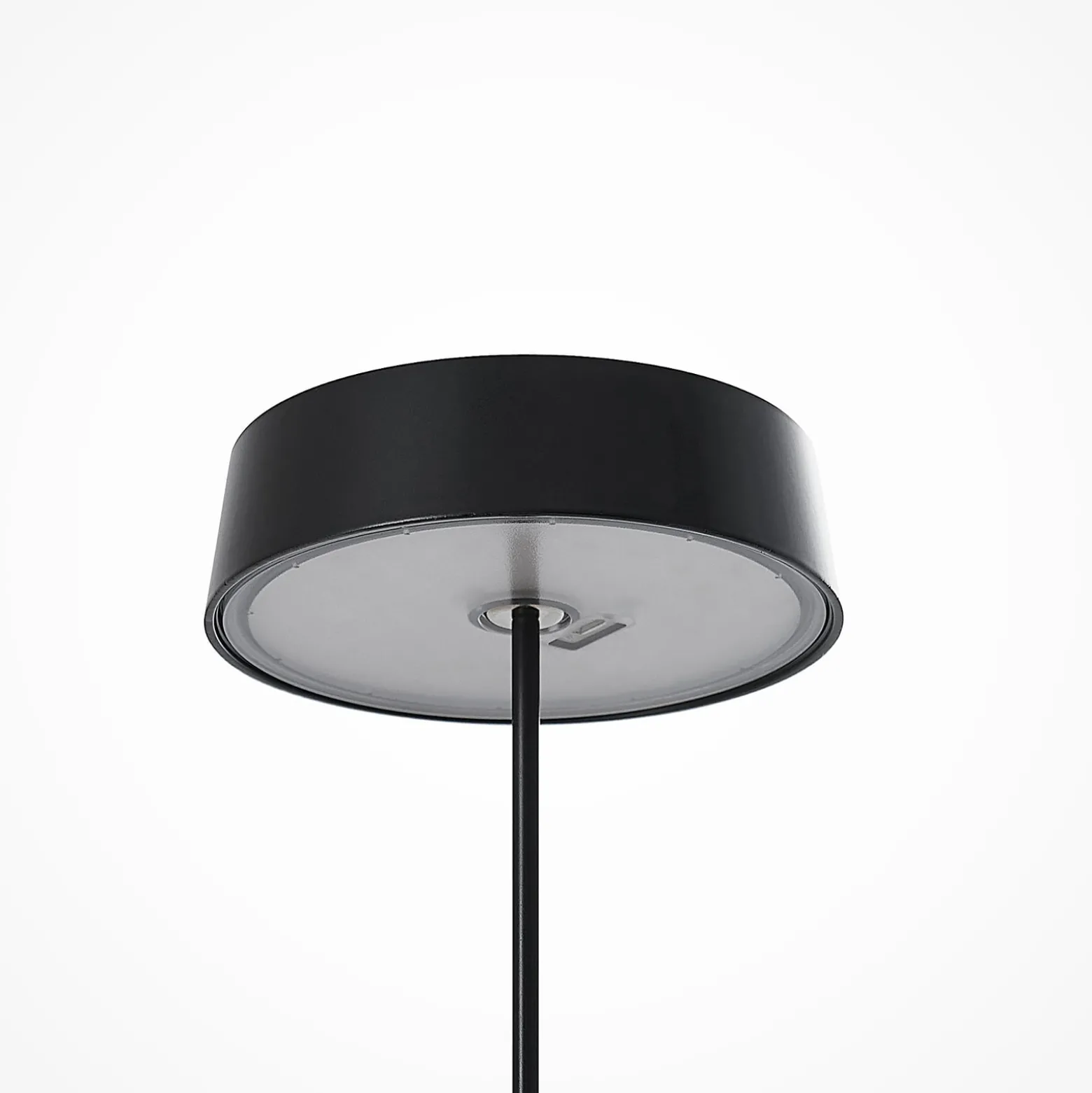 Lucande LED-Akkutischleuchte Tibia, schwarz, Alu, USB, IP54