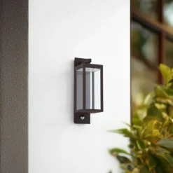 Lucande LED-Außenwandlampe Ferdinand, rost, Sensor, IP54