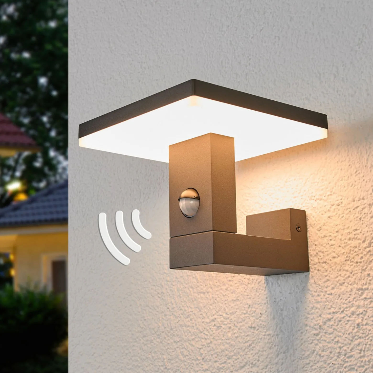 Lucande LED-Außenwandleuchte Olesia, Sensor, 15 cm, IP54