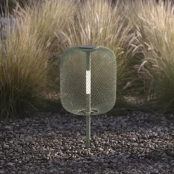 Lucande LED-Solarerdspießleuchte Faylen, salbeigrün, IP65