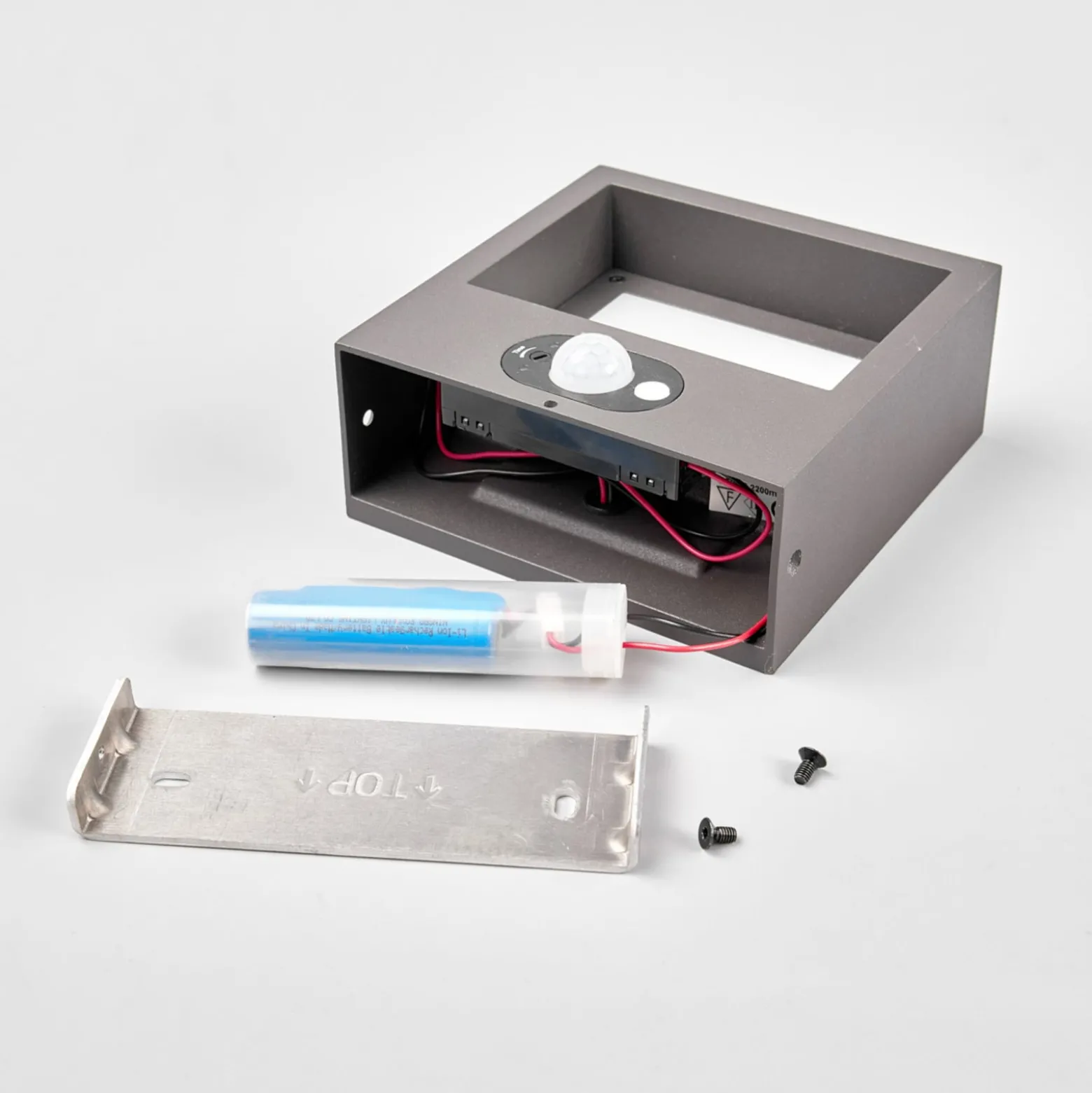Lucande LED-Solarwandlampe Mahra, anthrazit, Metall, Sensor