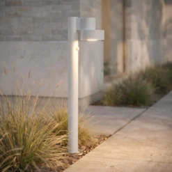 Lucande LED-Wegelampe Elune, hellgrau, Sensor, IP44, 77 cm