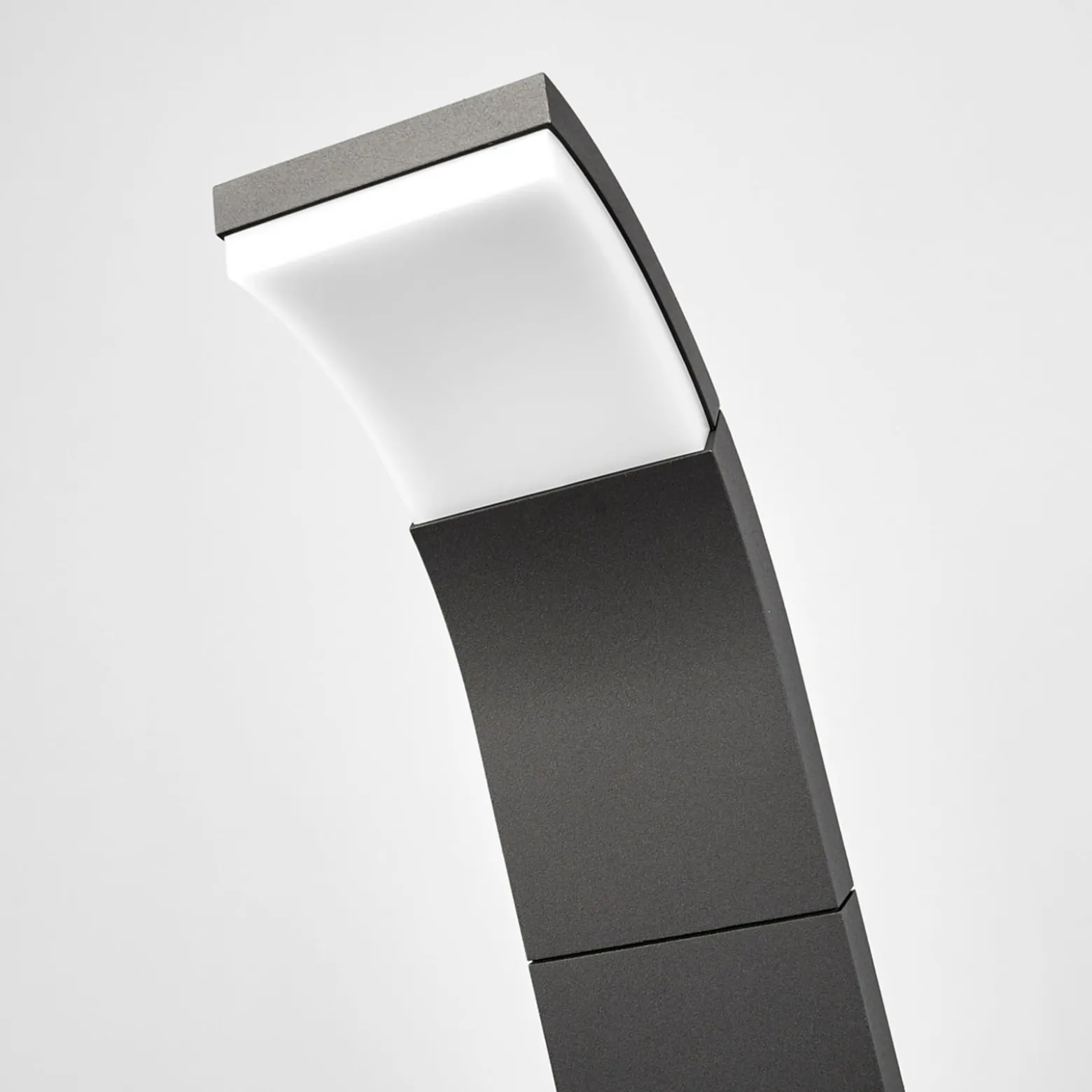 Lucande LED-Wegelampe Timm, 60 cm, anthrazit, Metall, IP54