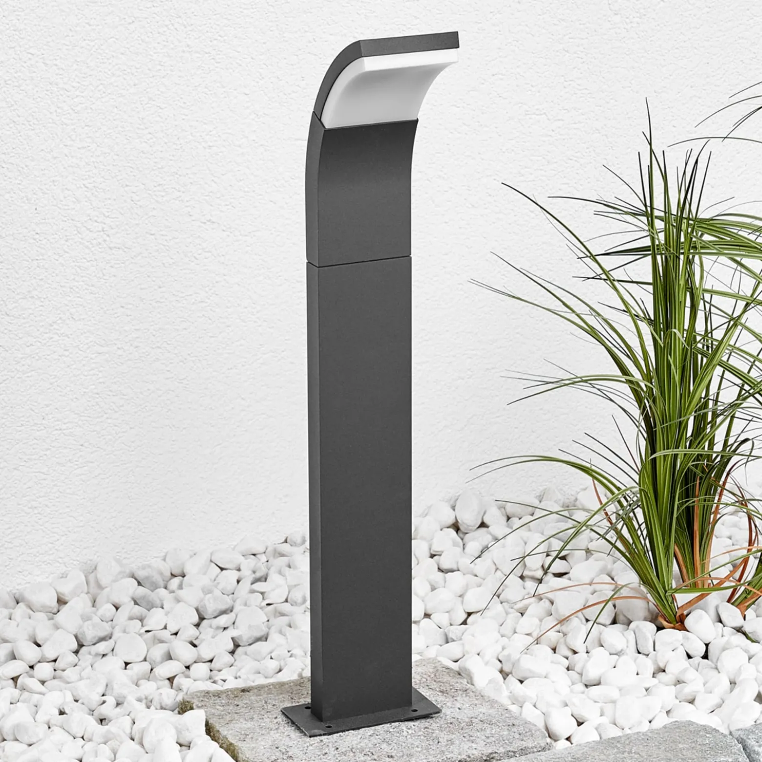Lucande LED-Wegelampe Timm, 60 cm, anthrazit, Metall, IP54