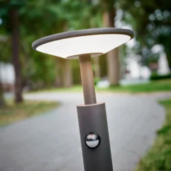 Lucande LED-Wegeleuchte Fenia, 60cm, Sensor, IP54, anthrazit