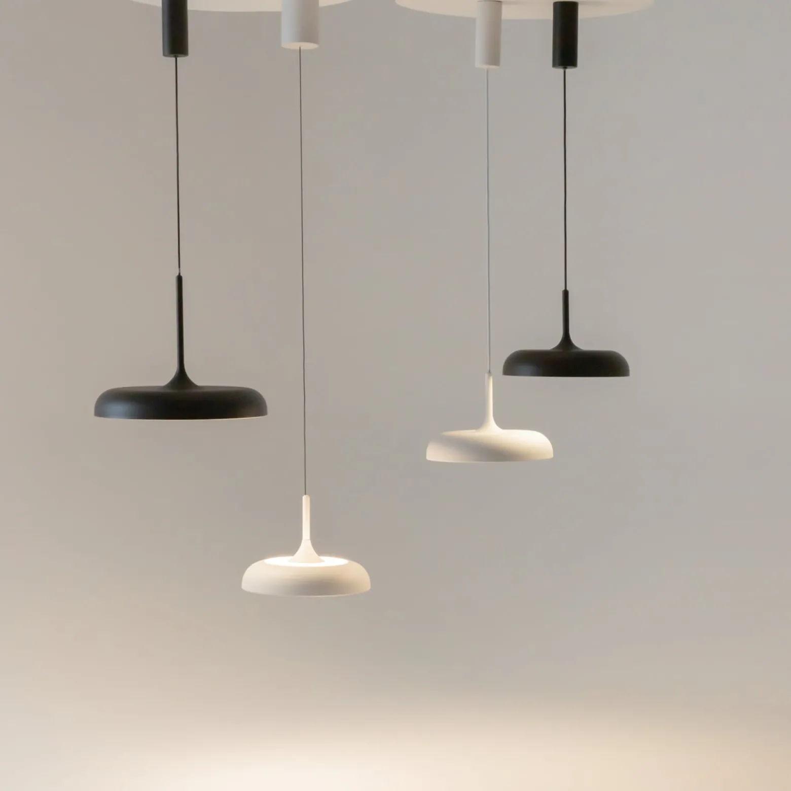 Maytoni LED-Hängeleuchte Gerhard, Ø 40 cm, schwarz, Metall