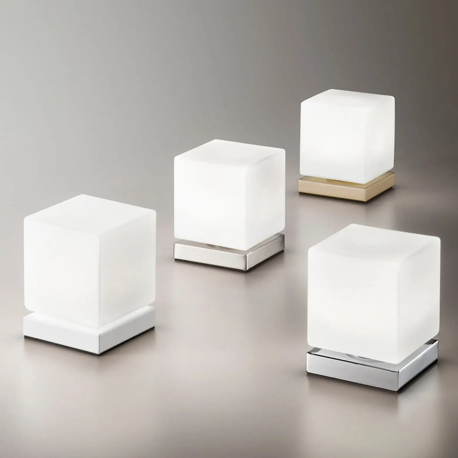 Mit Touchdimmer - LED-Tischleuchte Brenta gold