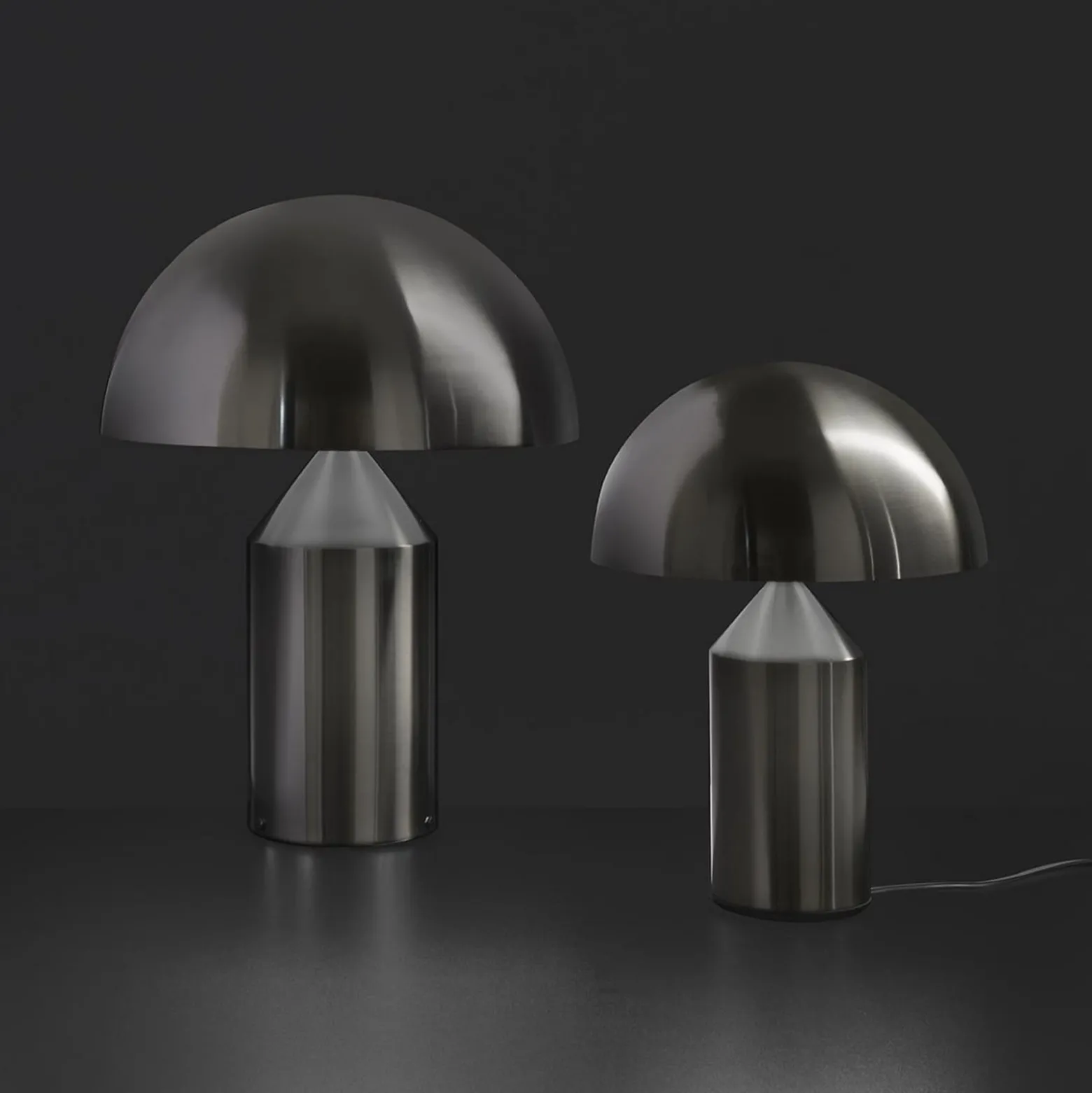 Oluce Tischleuchte Atollo, nickel satin, Alu, Ø 25 cm