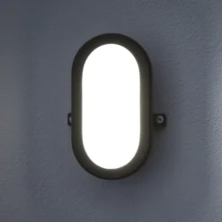 OSRAM LED-Außenwandlampe BULKHEAD, schwarz 11 W Plastik IP54