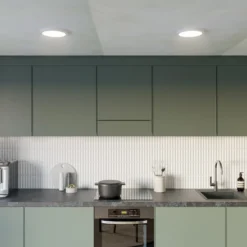 Prios LED-Deckenlampe Aureka, Bewegungsmelder, Ø 23 cm, weiß
