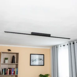 Quitani Niara LED-Deckenleuchte, schwarz eloxal
