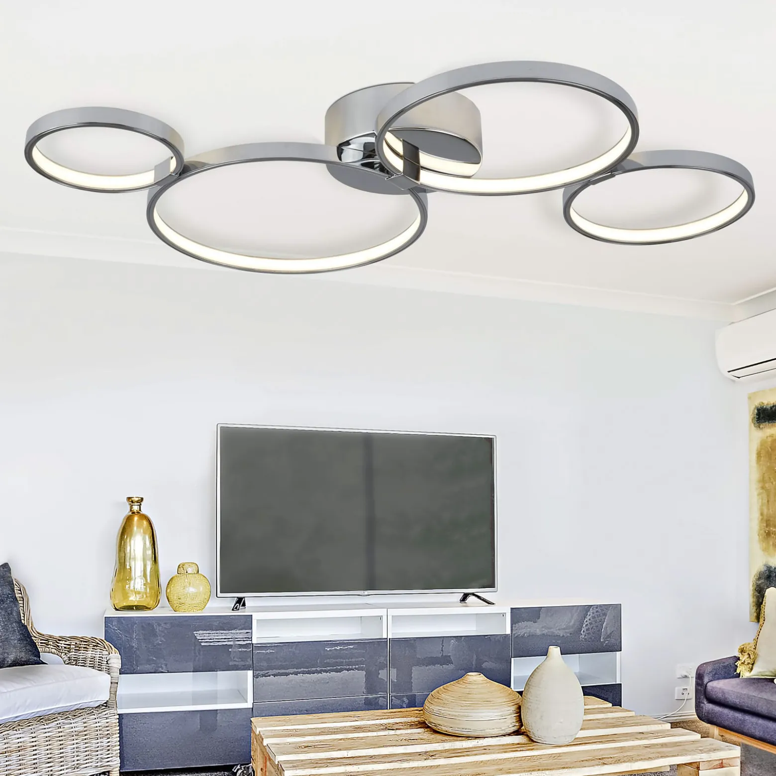 Ringförmige LED-Deckenleuchte Solexa in Chromoptik