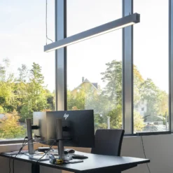 SLC LED-Lichtleiste CLICK, schwarz, 140 cm, CCT, DALI, IP20