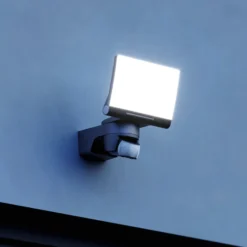 STEINEL Sensor-Außenstrahler XLED Home 2 S schwarz IP44
