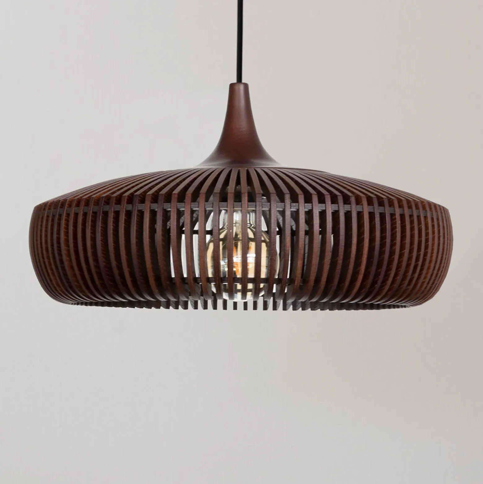 UMAGE Clava Dine dark oak, Cannonball schwarz