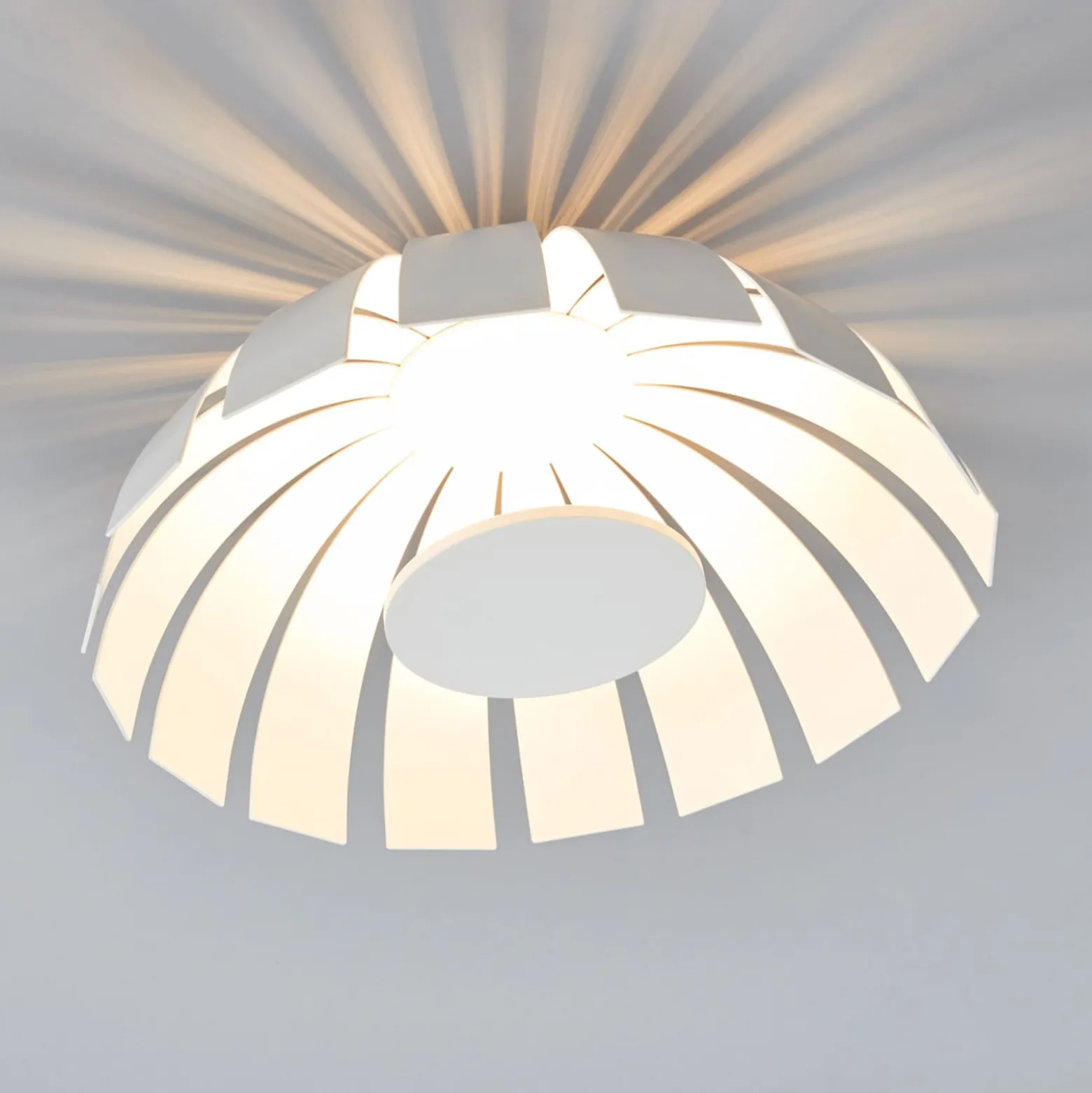 Weiße LED-Designer-Deckenleuchte Loto, 33 cm